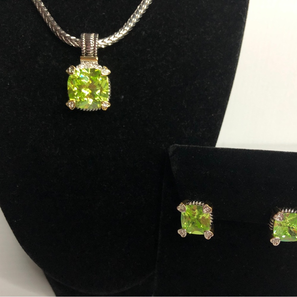 Silver magnet necklace with detachable pendant, and matching earrings